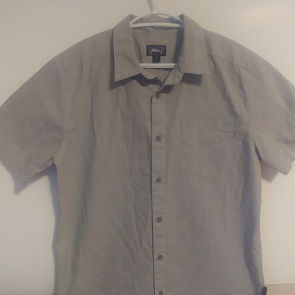 Mens Patagonia short sleeve button up - Picture 1 of 3